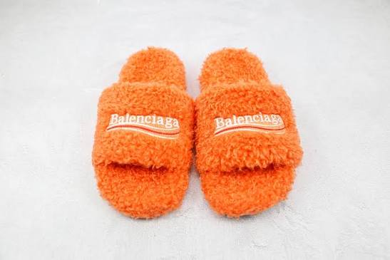 Balenci fur slides